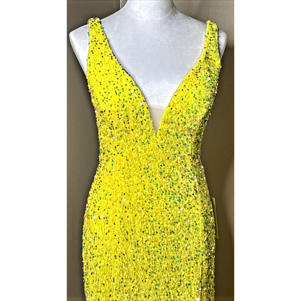 Witness of Love Evening Gown Size 14 Yellow Fully Beaded Sequin V-Neck Formal - Picture 5 of 13
